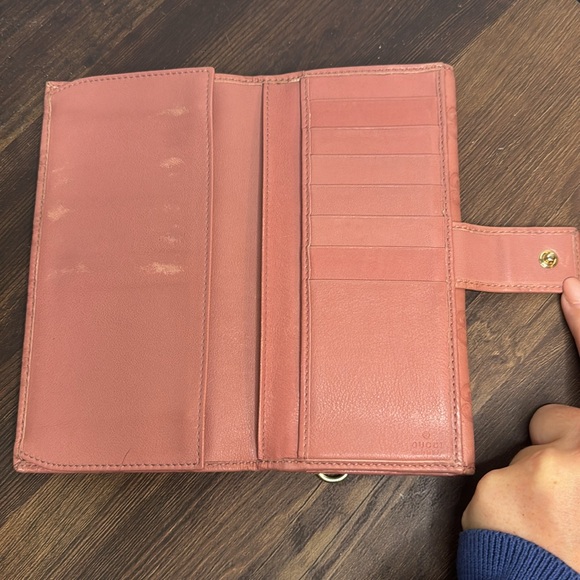 Authentic Gucci Wallet - Pre-loved - Picture 6 of 13